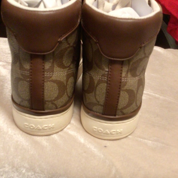 COACH High Top Sneakes SZ 11  B NWT - Picture 3 of 6